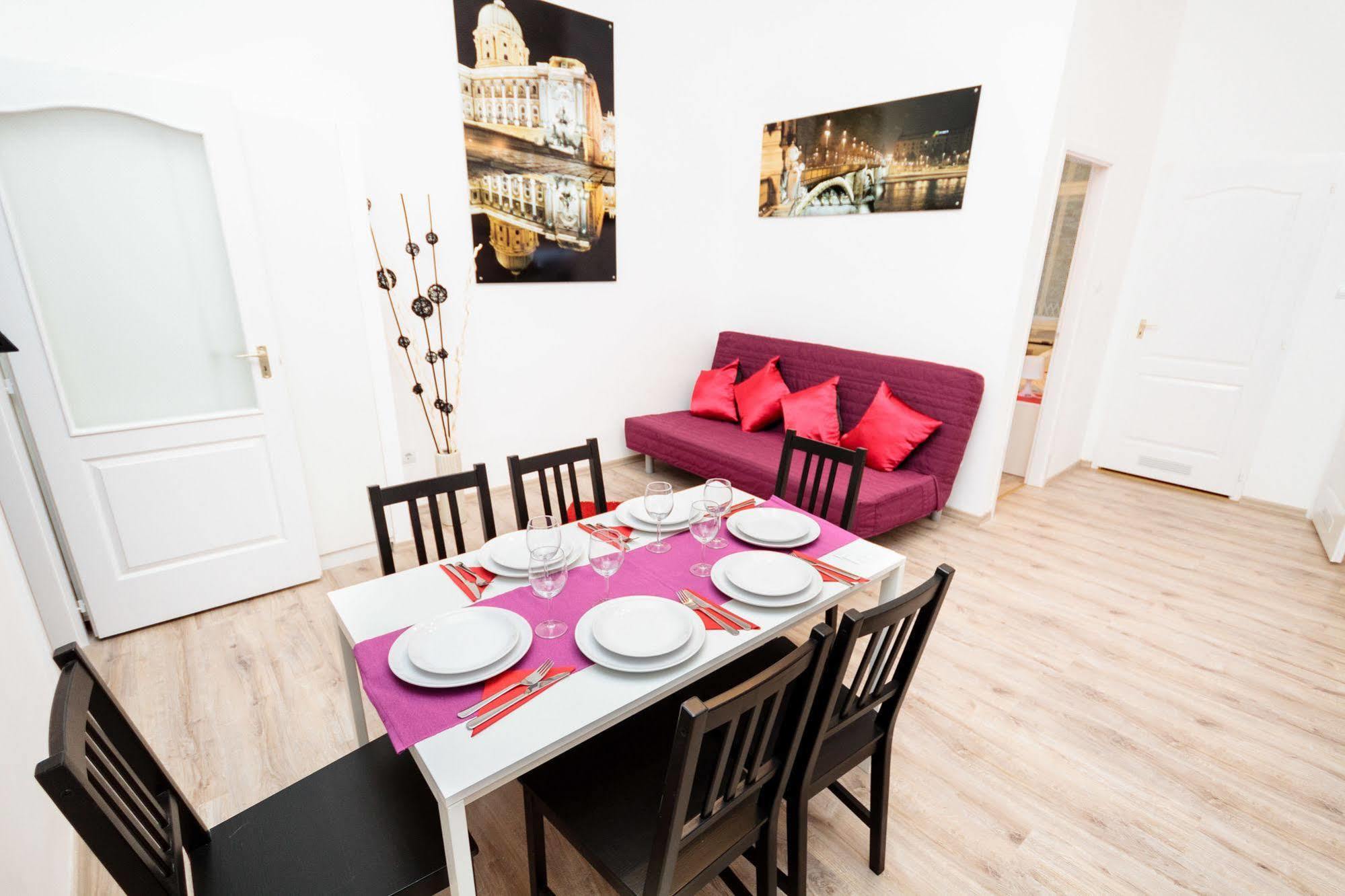 Like Home - City Center - Style Apartment بودابست المظهر الخارجي الصورة