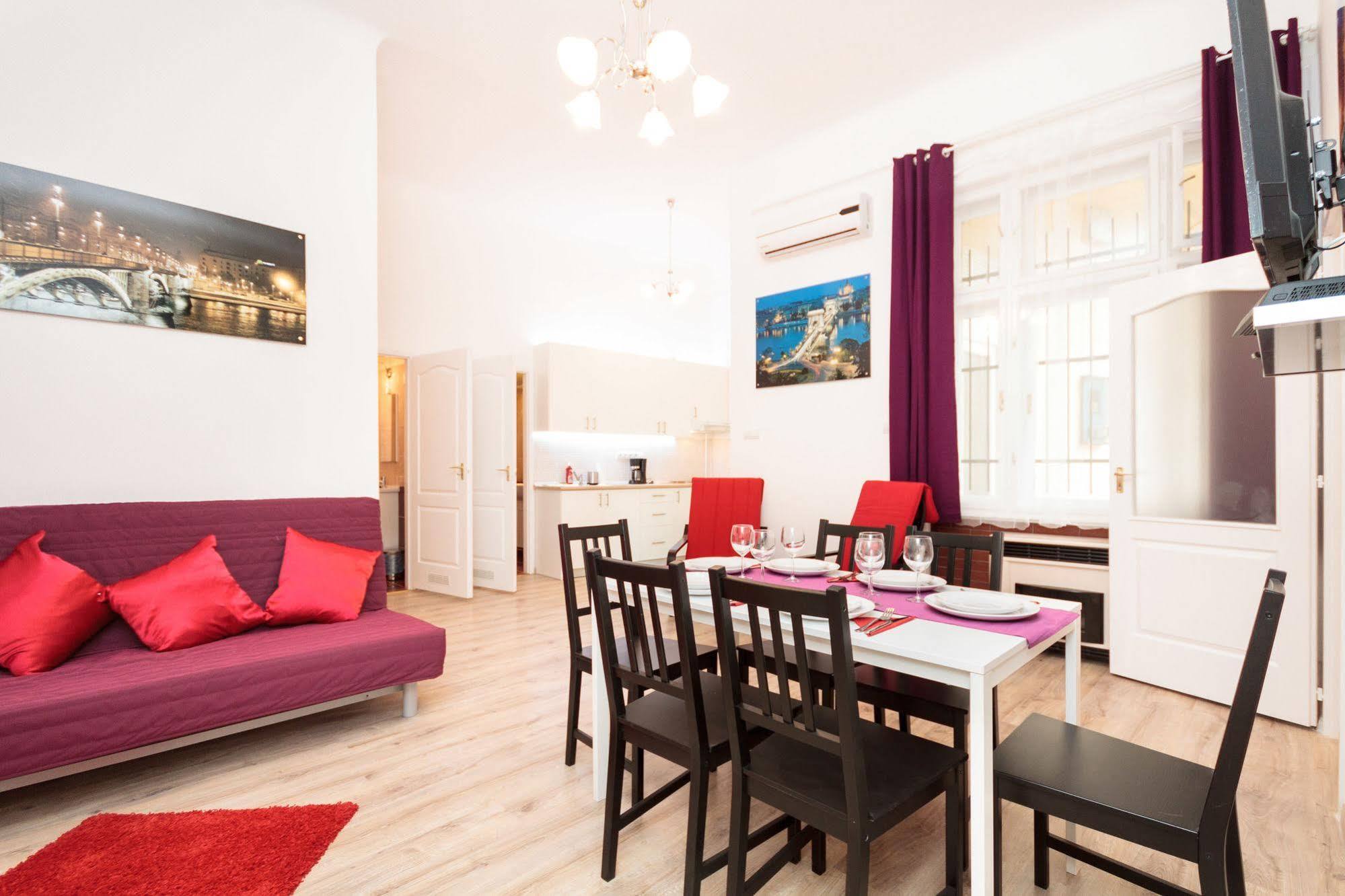 Like Home - City Center - Style Apartment بودابست المظهر الخارجي الصورة