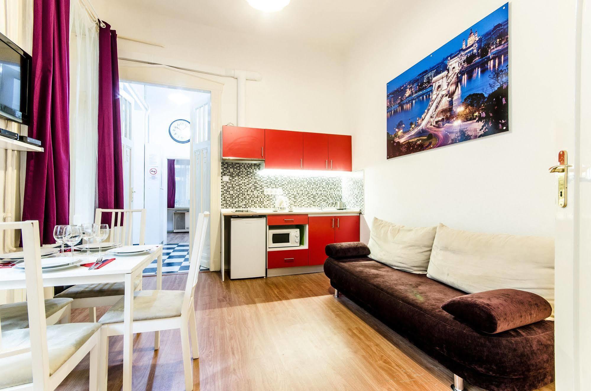 Like Home - City Center - Style Apartment بودابست المظهر الخارجي الصورة