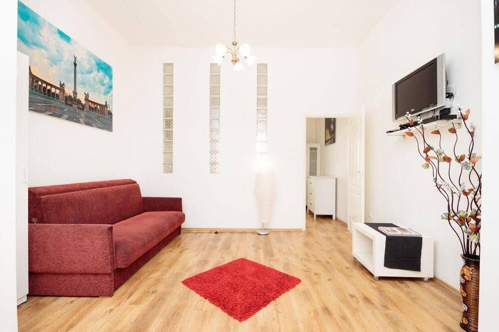 Like Home - City Center - Style Apartment بودابست المظهر الخارجي الصورة